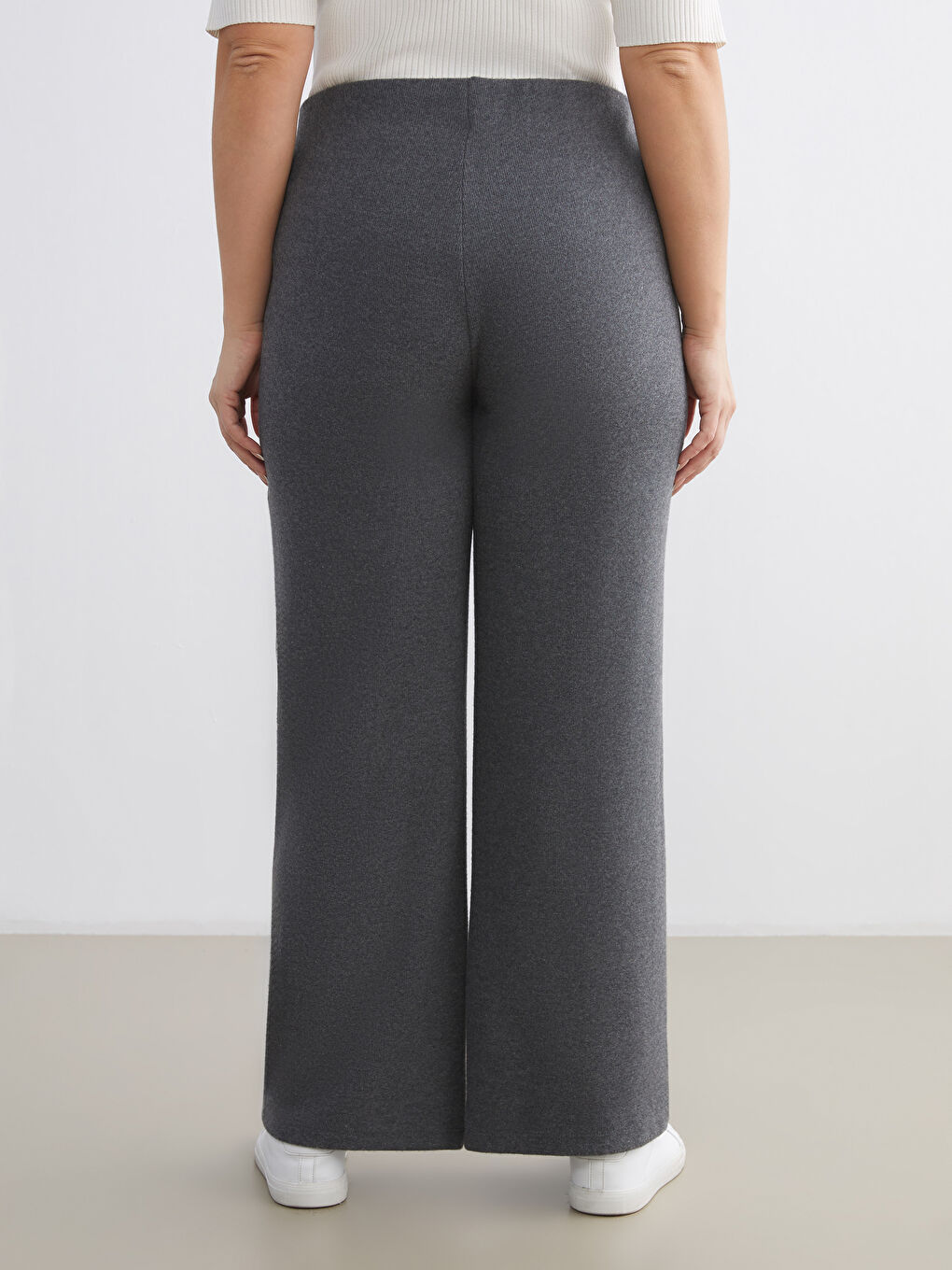 Antrasit Büyük Beden Beli Lastikli Kadın Eşofman Altı-3