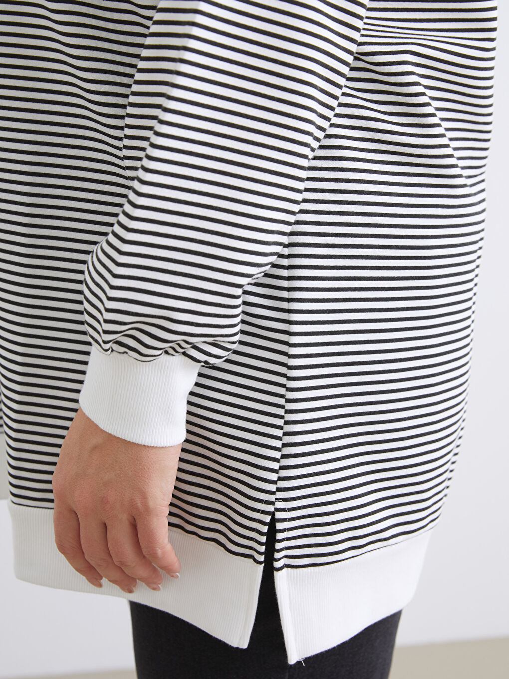 Siyah Büyük Beden Çizgili Kadın Sweatshirt Tunik-4