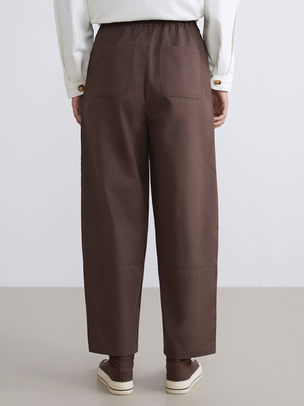 Kahverengi Beli Lastikli Gabardin Kadın Pantolon-4