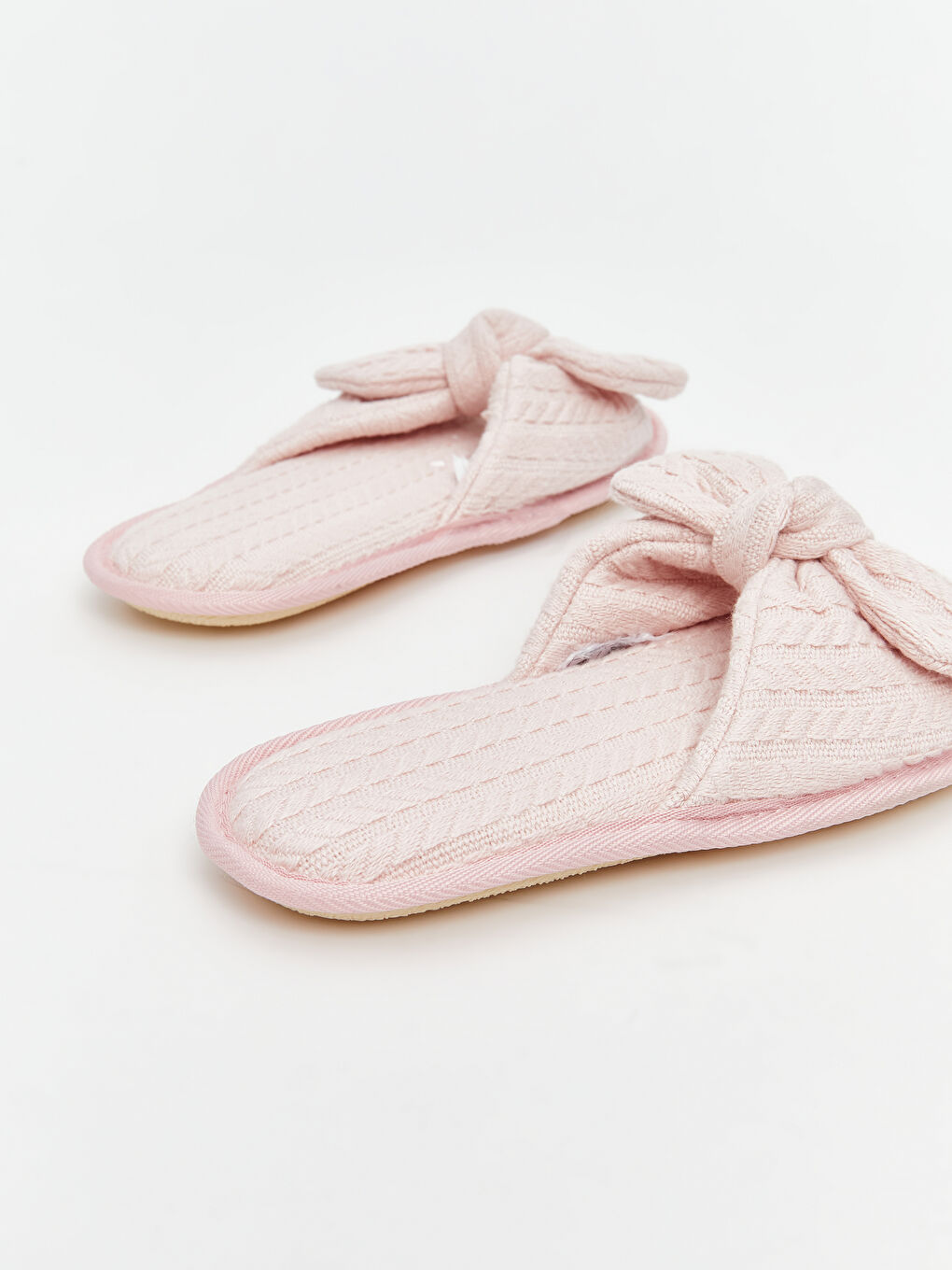 Pembe Fiyonk Detaylı Kadın Ev Terliği-4