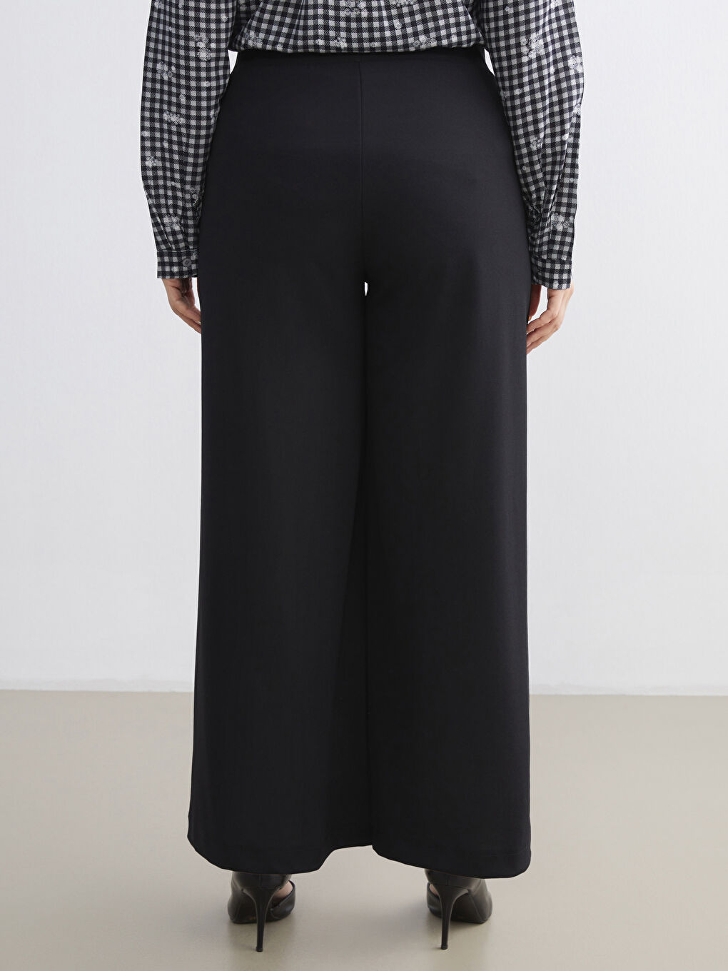 Siyah Loose Fit Geniş Paça Kadın Pantolon-3