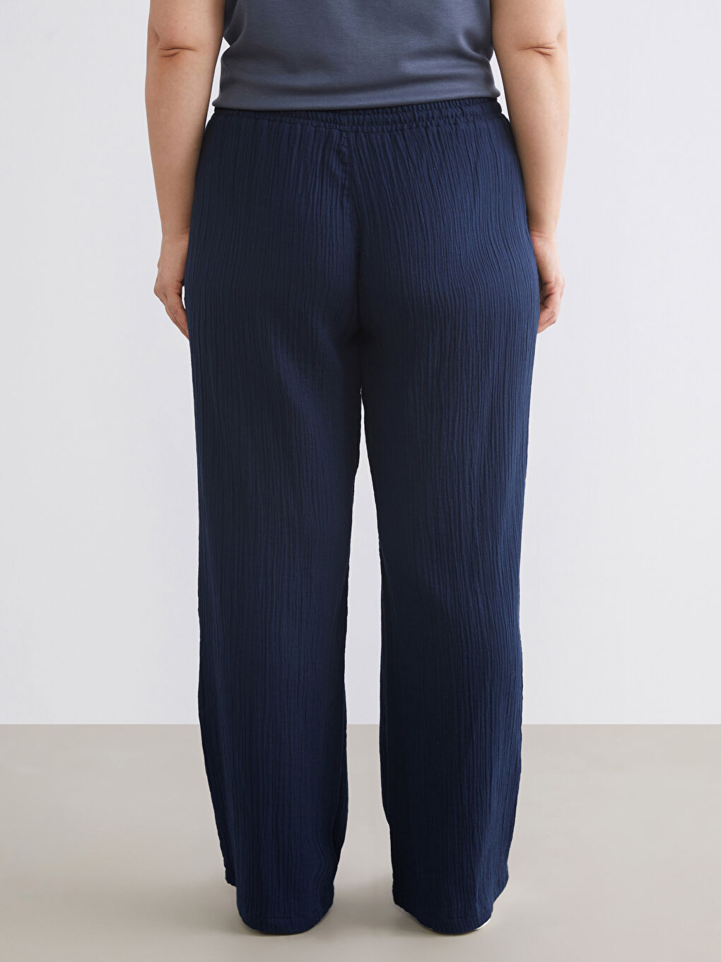 Lacivert Beli Lastikli Dokulu Geniş Paça Kadın Pantolon-7