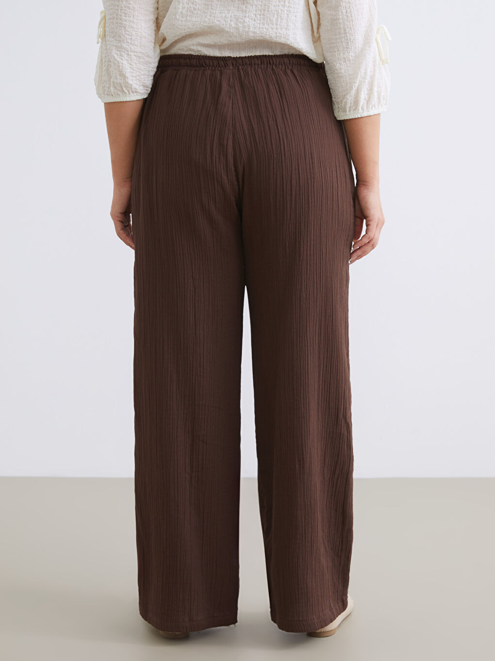 Kahverengi Beli Lastikli Dokulu Geniş Paça Kadın Pantolon-5
