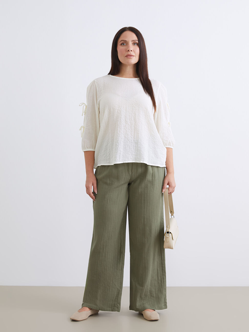 Haki Beli Lastikli Dokulu Geniş Paça Kadın Pantolon-1