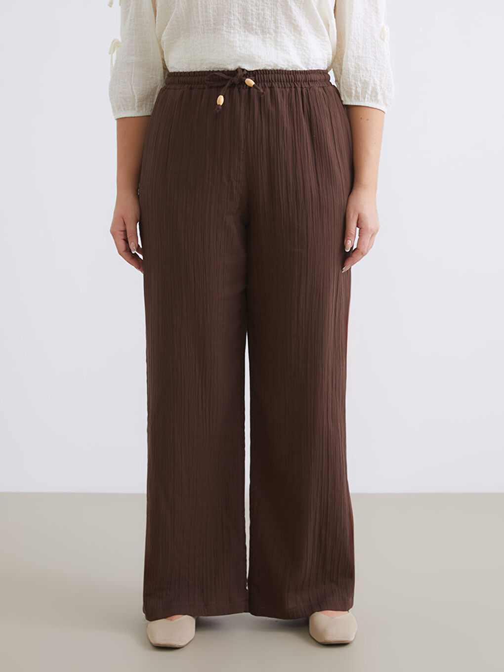 Kahverengi Beli Lastikli Dokulu Geniş Paça Kadın Pantolon-2