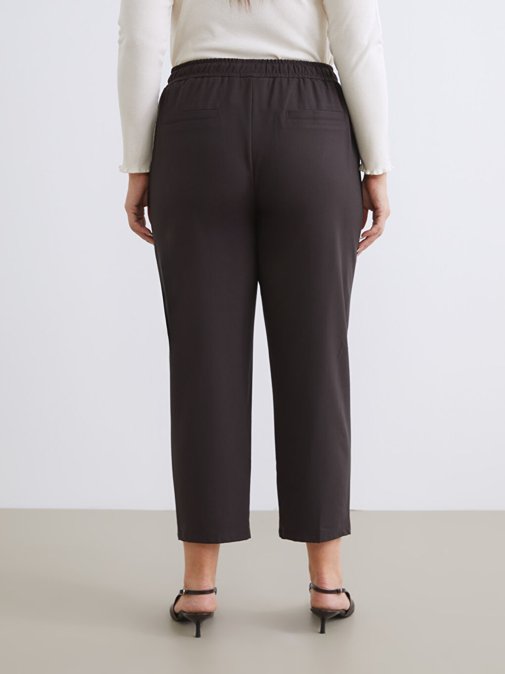 Kahverengi Beli Lastikli Kadın Pantolon-5