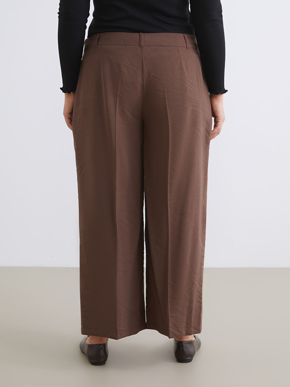 Kahverengi Modal Karışımlı Kadın Pileli Pantolon-5