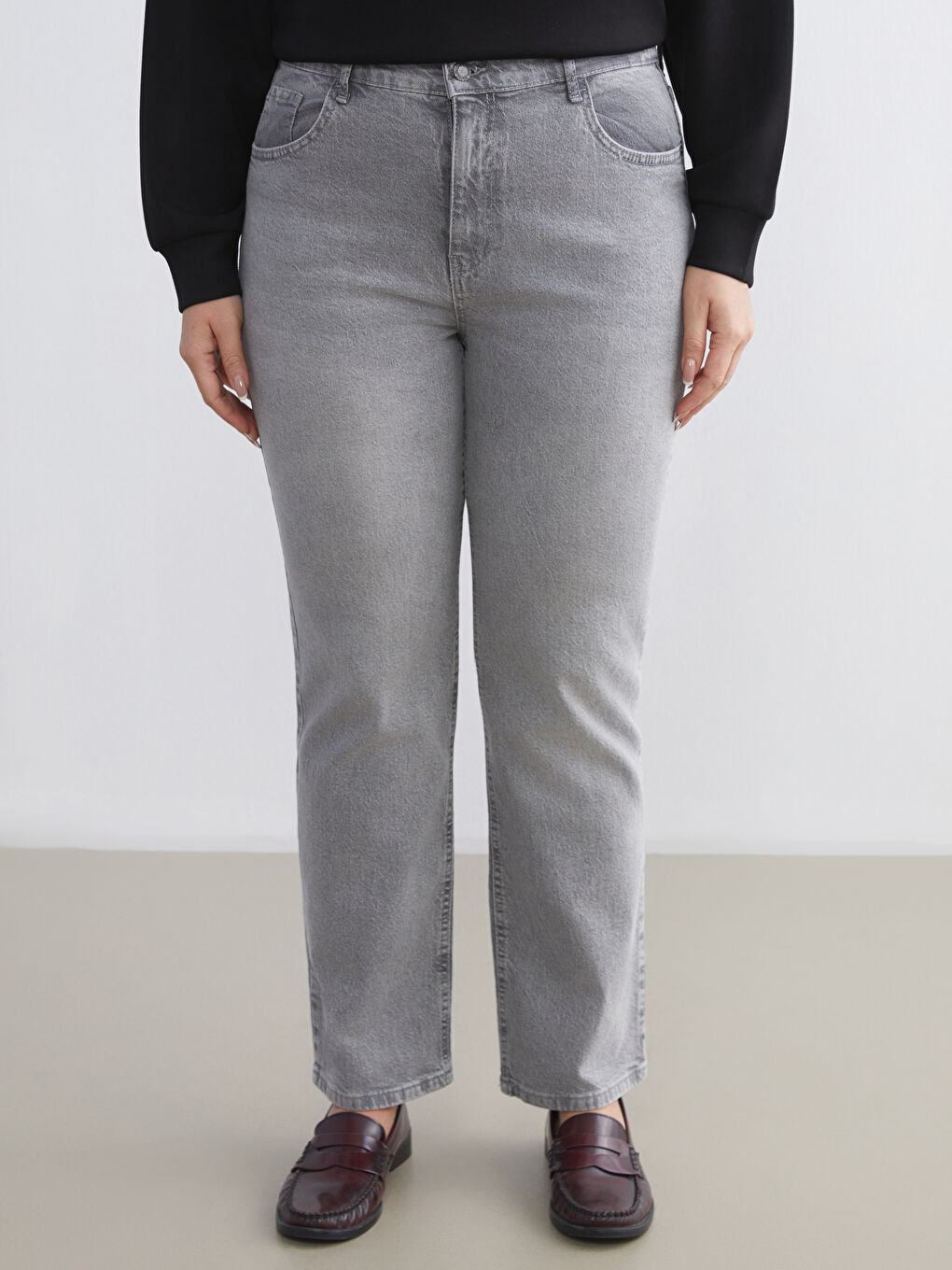 Gri Mom Fit Kadın Jean Pantolon-1