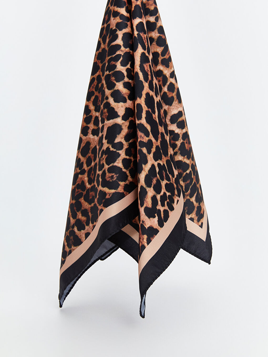 Kahverengi Leopar Desenli Kadın Bandana-1