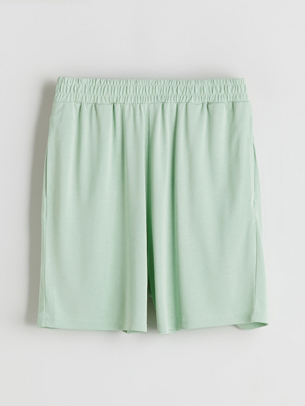 Yeşil Beli Lastikli Kadın Şort-5