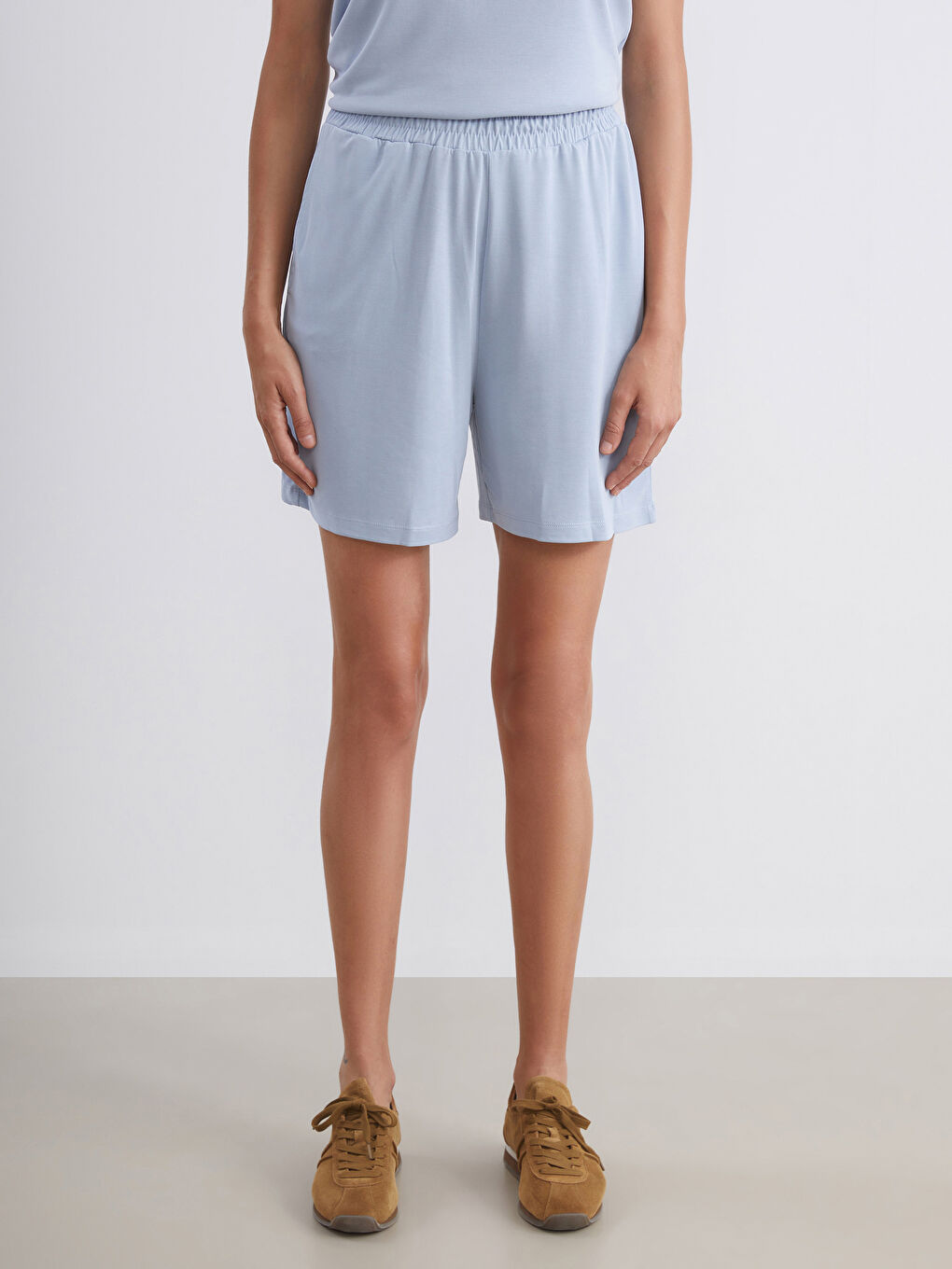 Mavi Beli Lastikli Kadın Şort-1