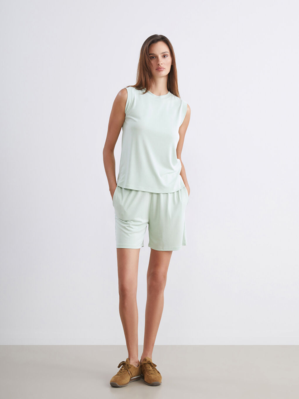 Yeşil Bisiklet Yaka Kadın Atlet-1