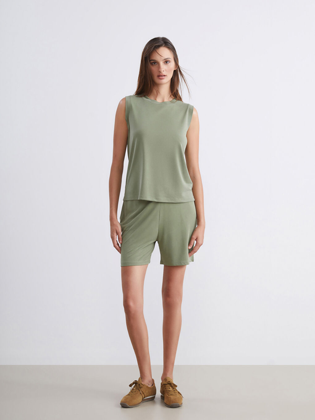 Yeşil Bisiklet Yaka Kadın Atlet-1