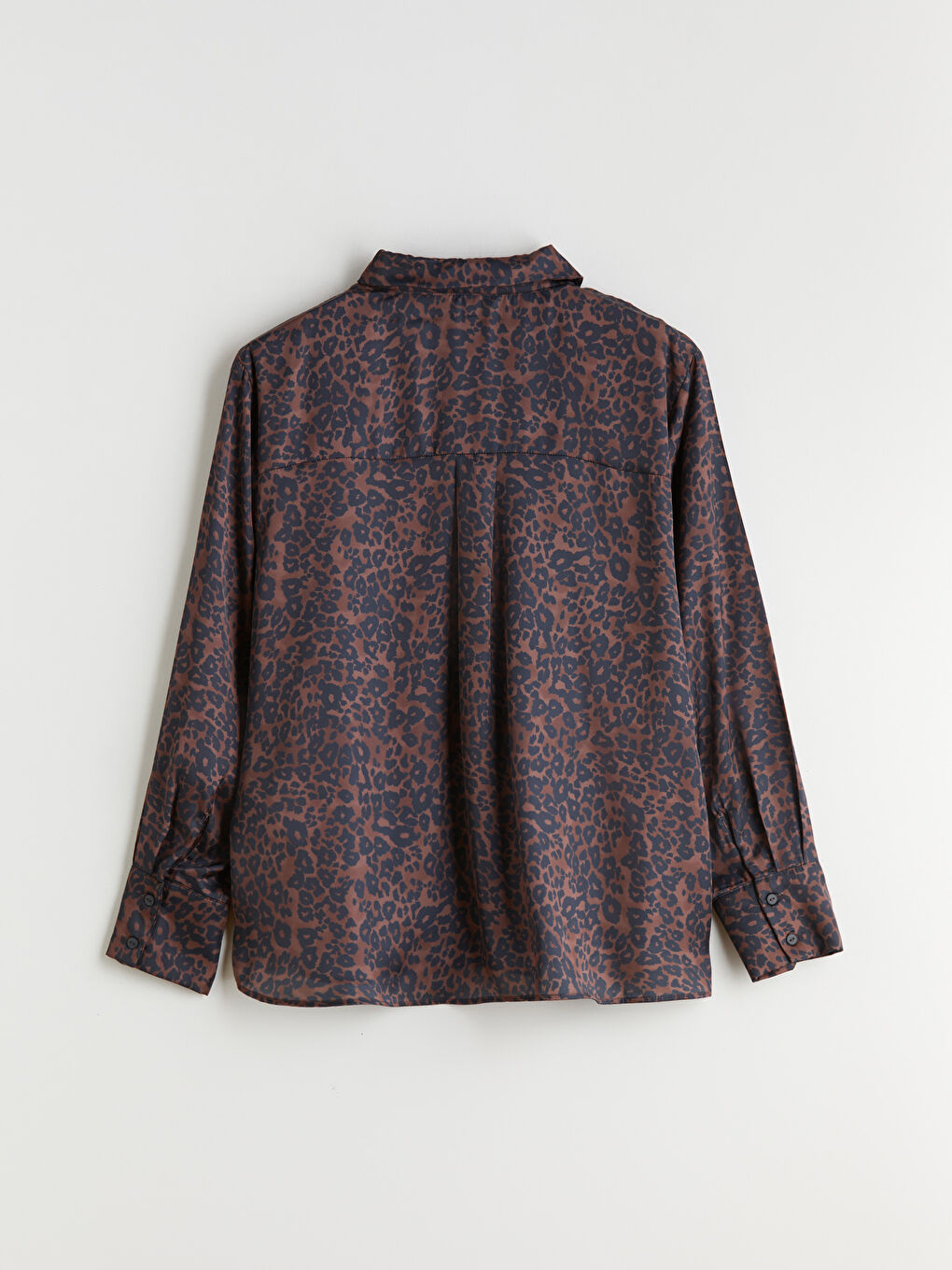 Siyah Leopar Desenli Oversize Saten Kadın Gömlek-5