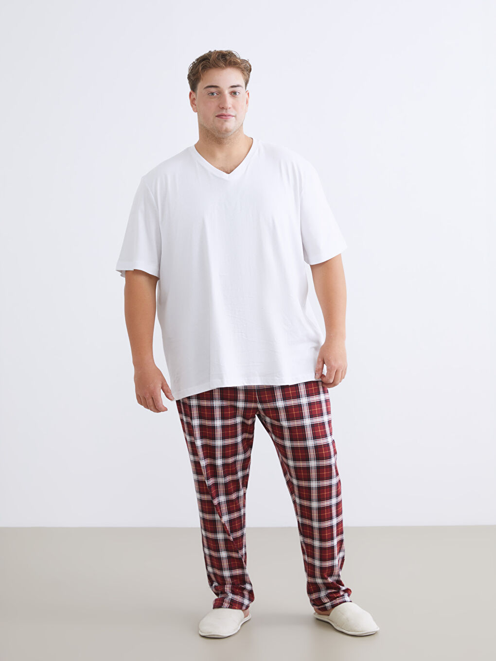 Beyaz Büyük Beden V Yaka Penye Erkek Tişört-5