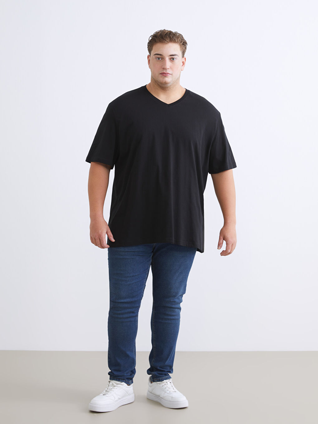 Siyah Büyük Beden V Yaka Penye Erkek Tişört-6