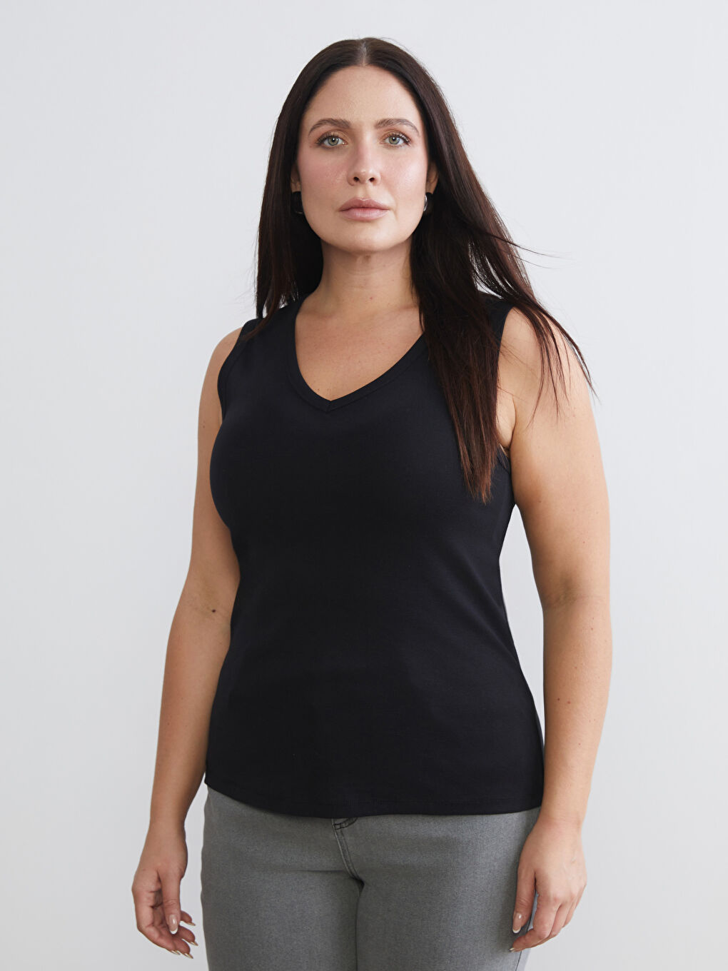 Siyah Büyük Beden V Yaka Kadın Atlet 2'li-2