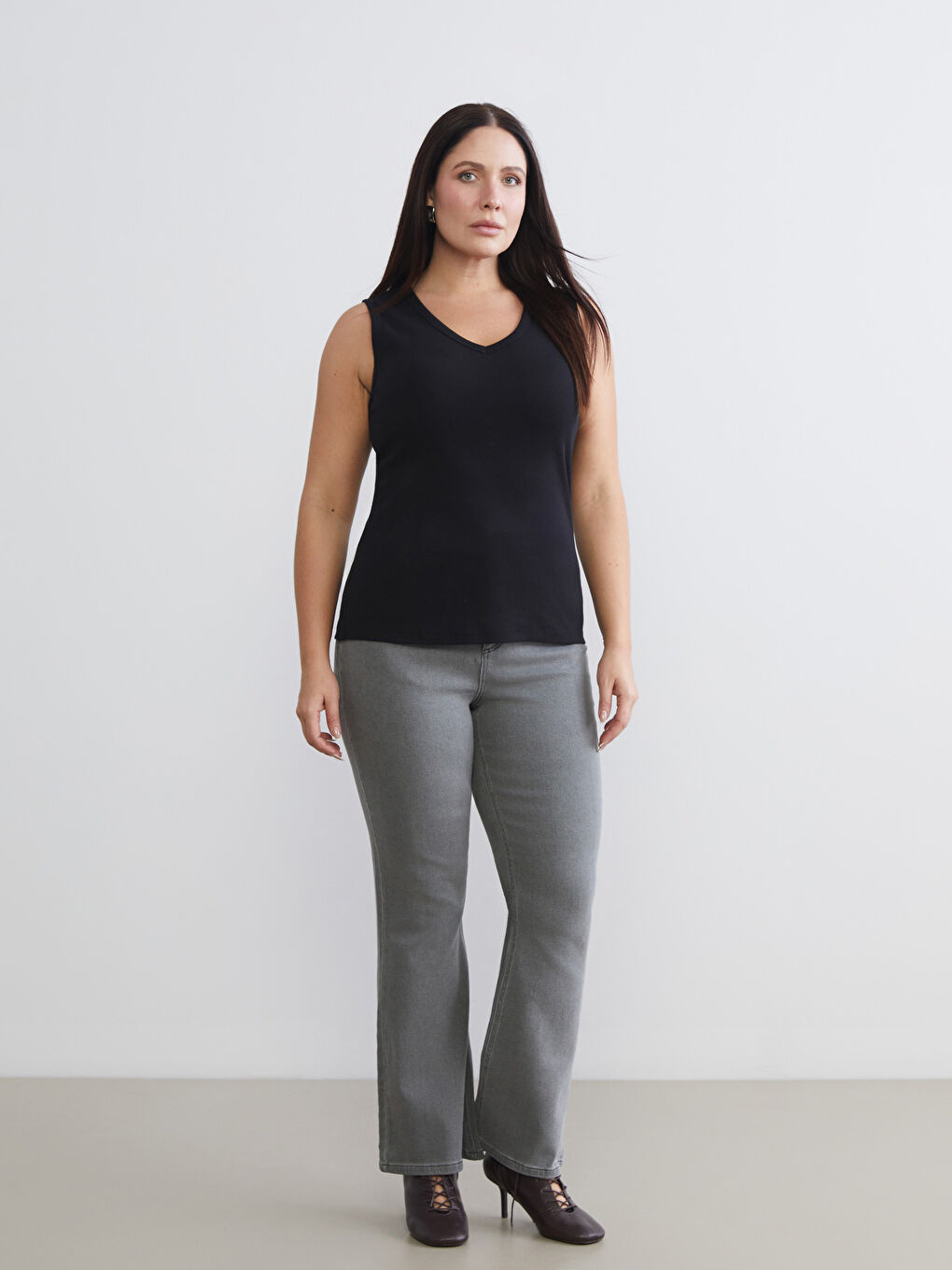 Siyah Büyük Beden V Yaka Kadın Atlet 2'li-3