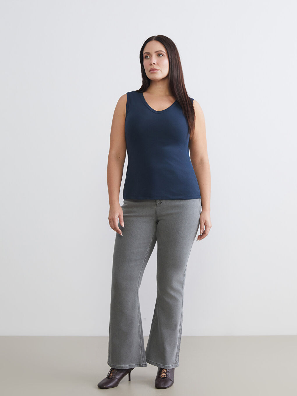 Beyaz Büyük Beden V Yaka Kadın Atlet 2'li-3