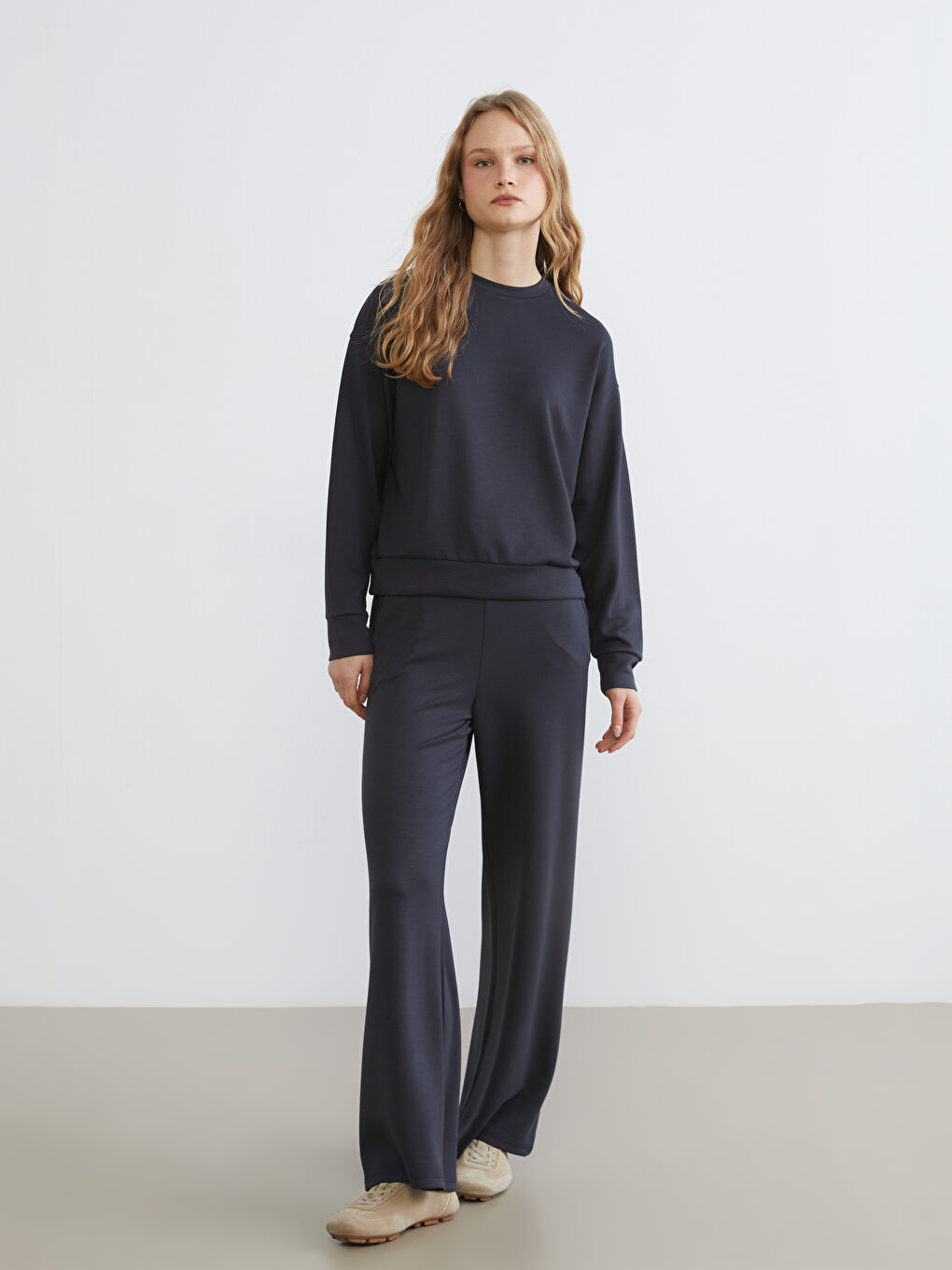 Crew Neck Oversize Women's Sweatshirt-1