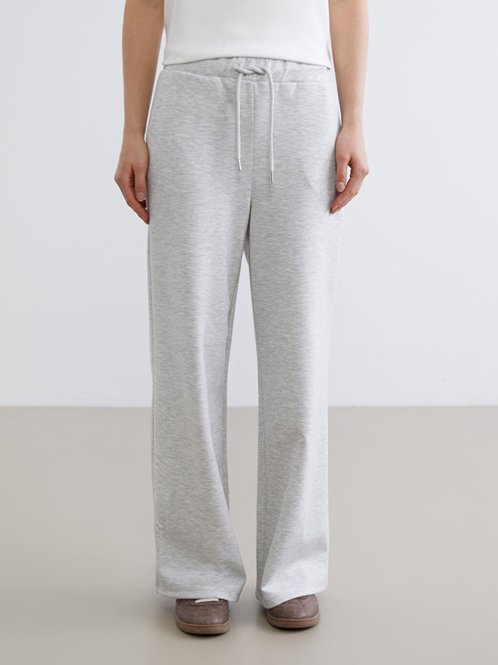 Gri Beli Lastikli Kadın Eşofman Altı-1