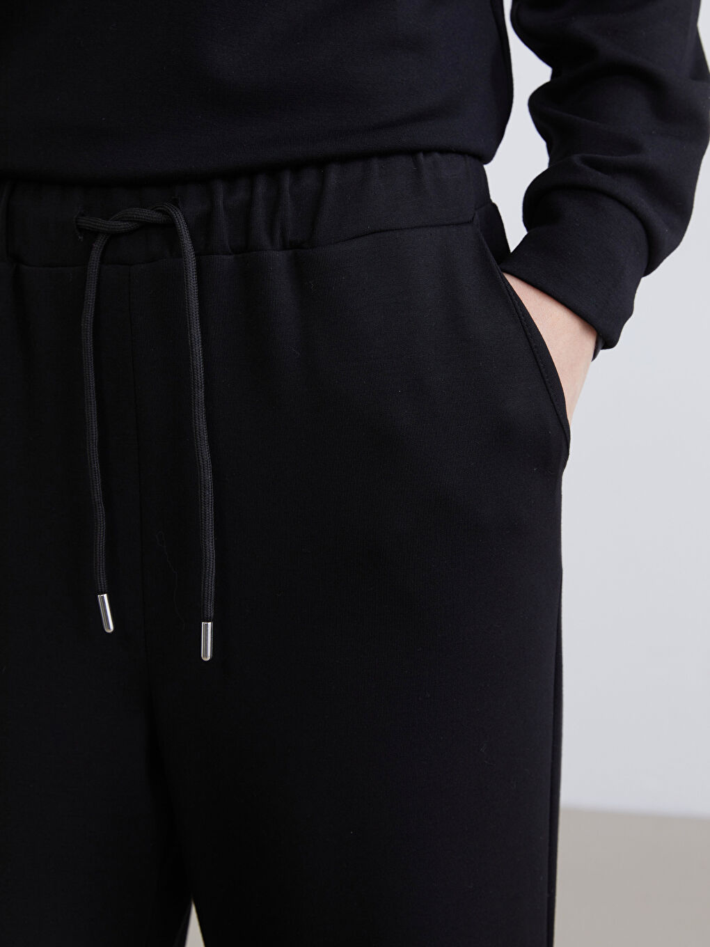 Siyah Beli Lastikli Kadın Eşofman Altı-2