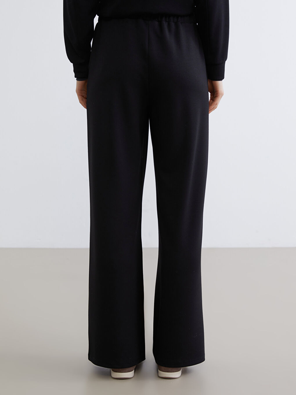 Siyah Beli Lastikli Kadın Eşofman Altı-3