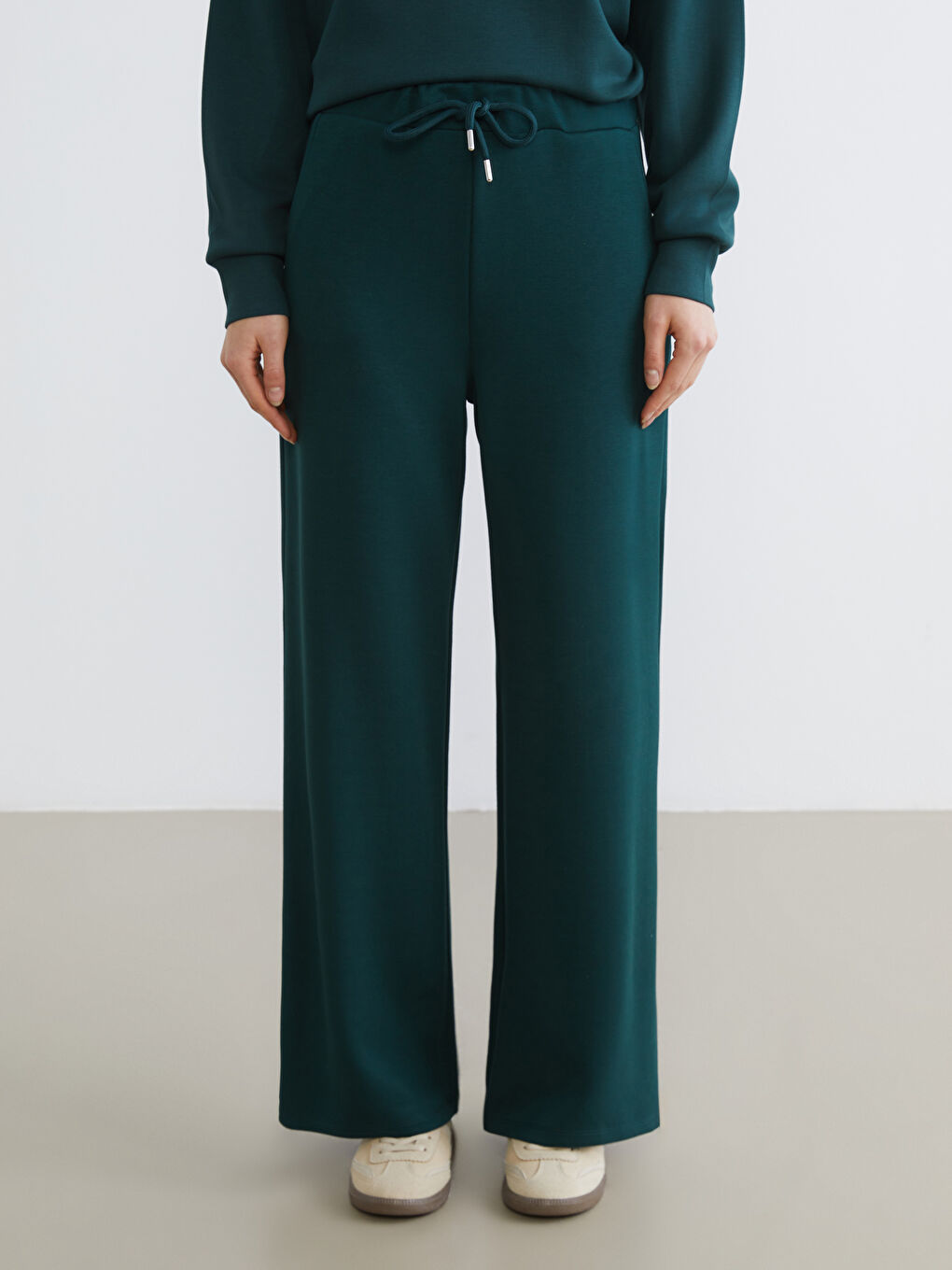 Women's Sweatpants with Elastic Waist-1