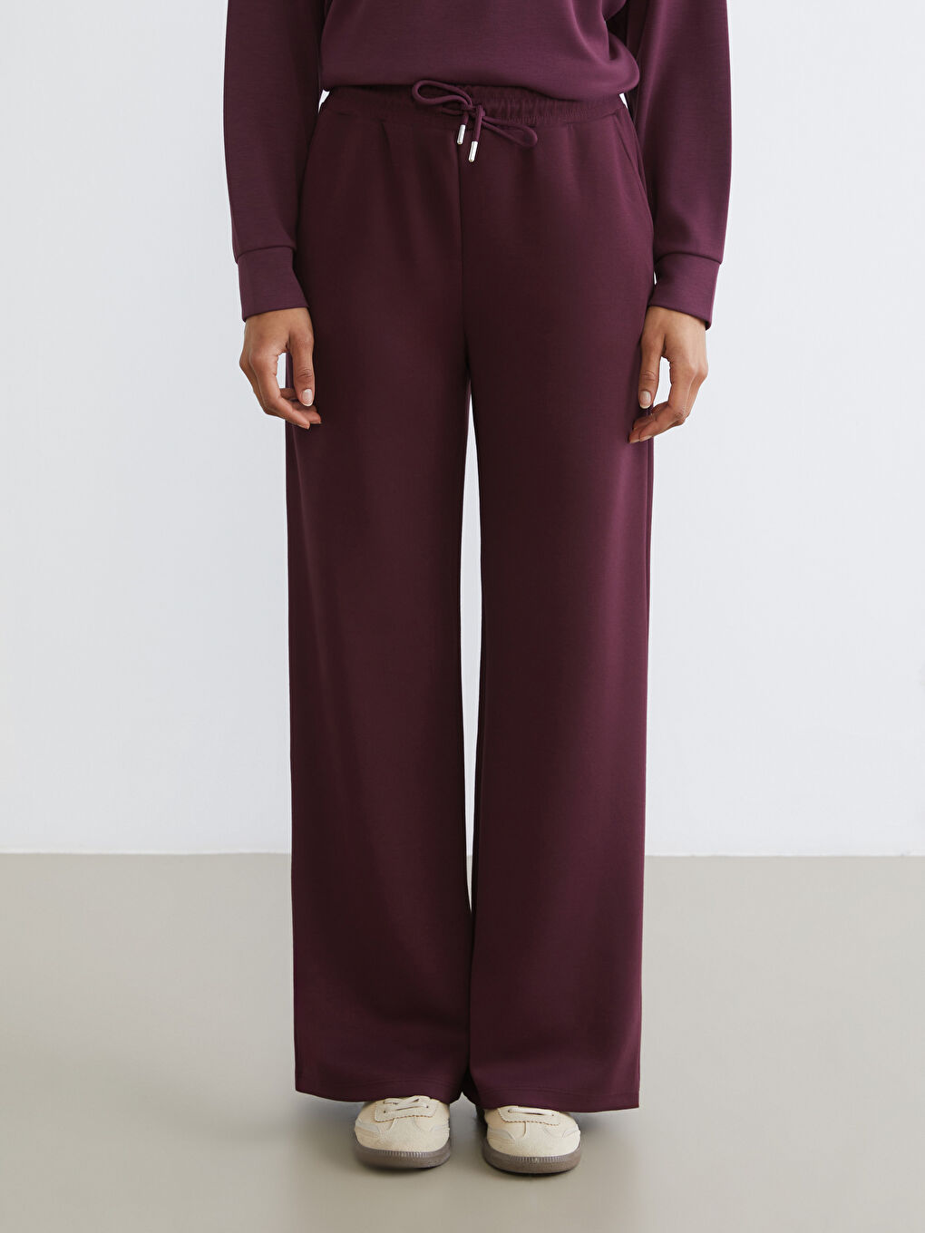 Women's Sweatpants with Elastic Waist-1