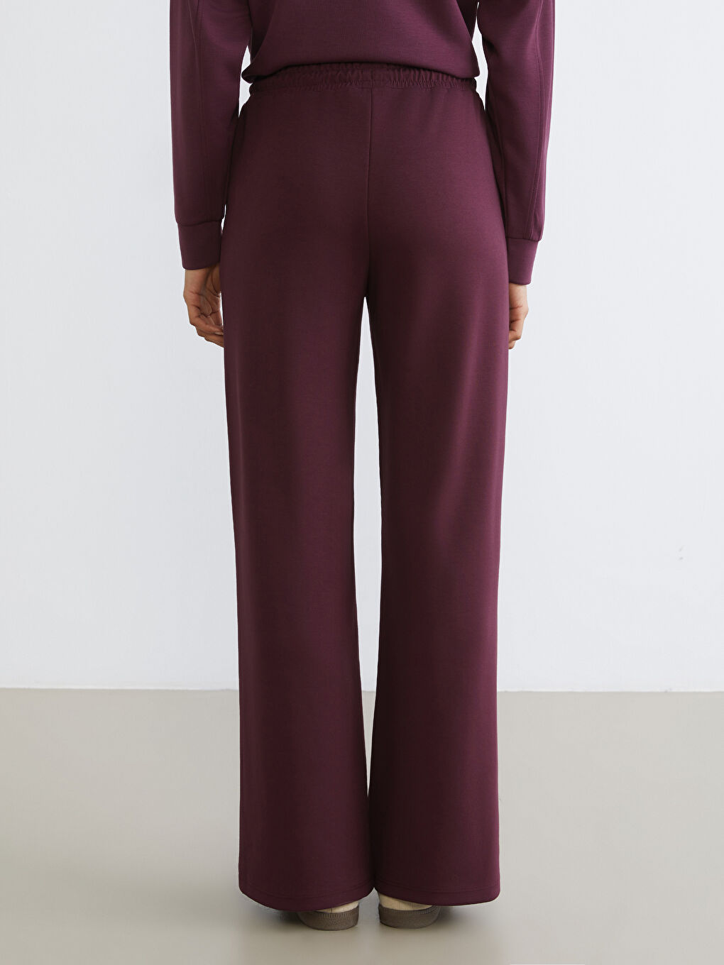 Women's Sweatpants with Elastic Waist-3