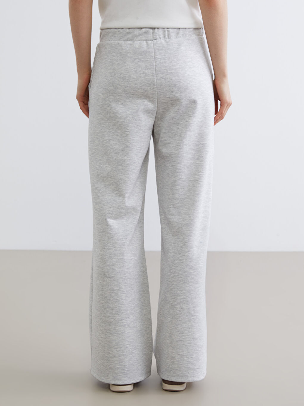Women's Sweatpants with Elastic Waist-3