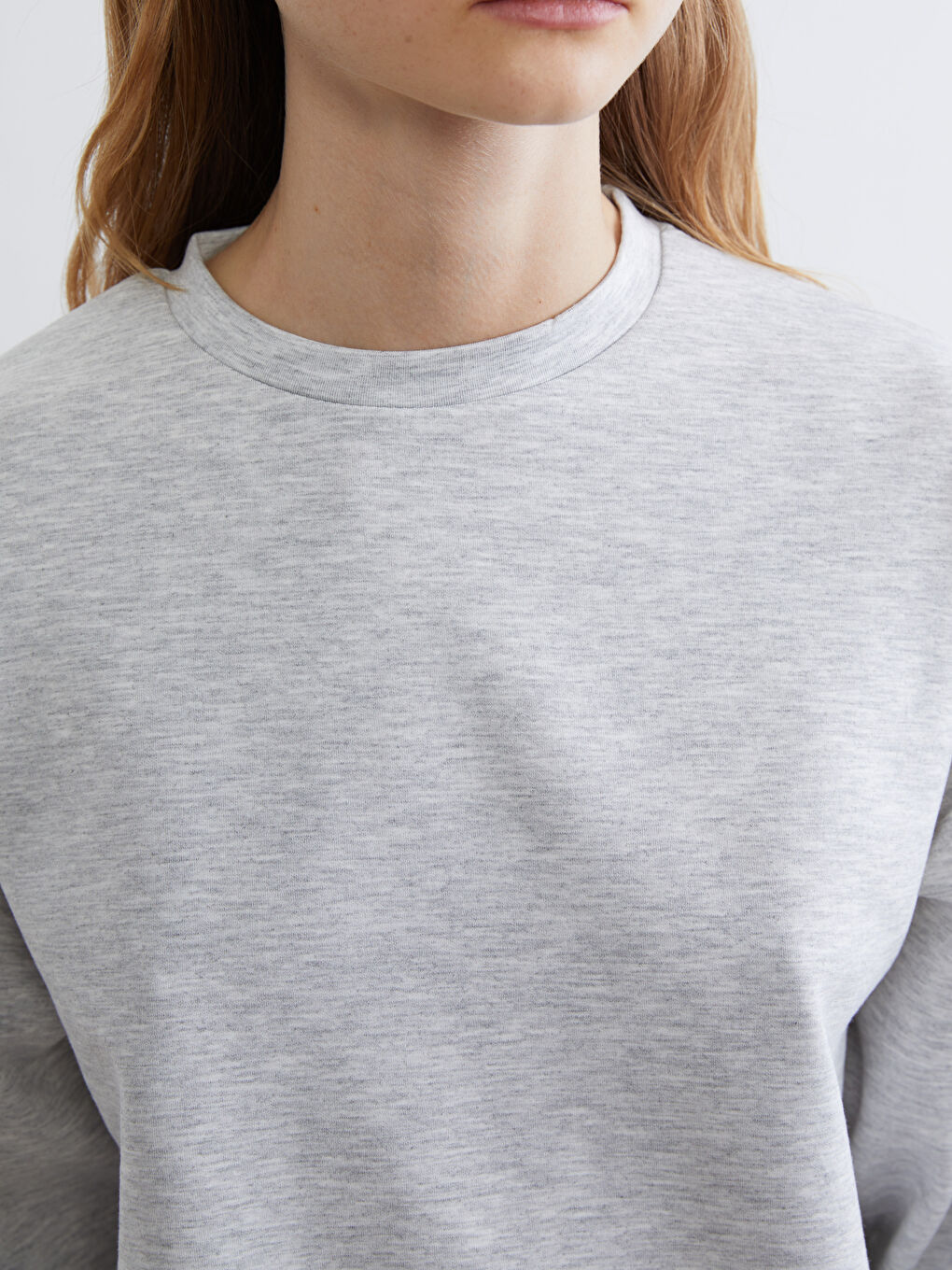 Gri Bisiklet Yaka Oversize Kadın Sweatshirt-2