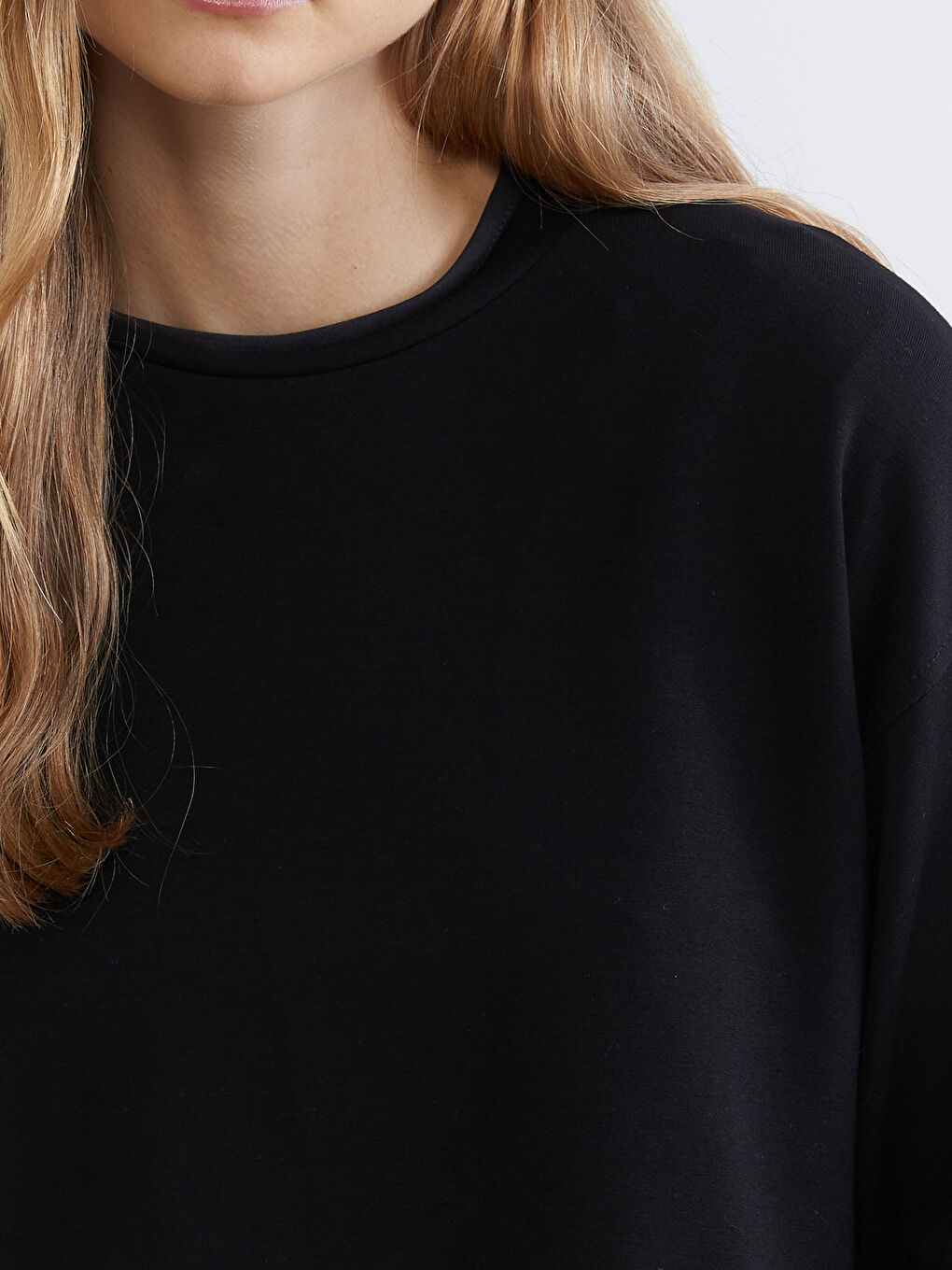 Siyah Bisiklet Yaka Oversize Kadın Sweatshirt-2