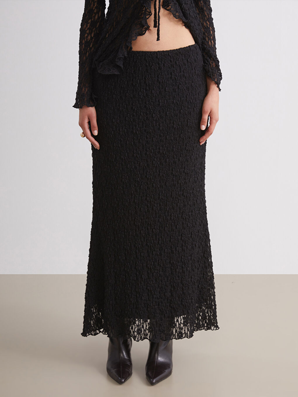 Siyah Beli Lastikli Dantelli Etek-1