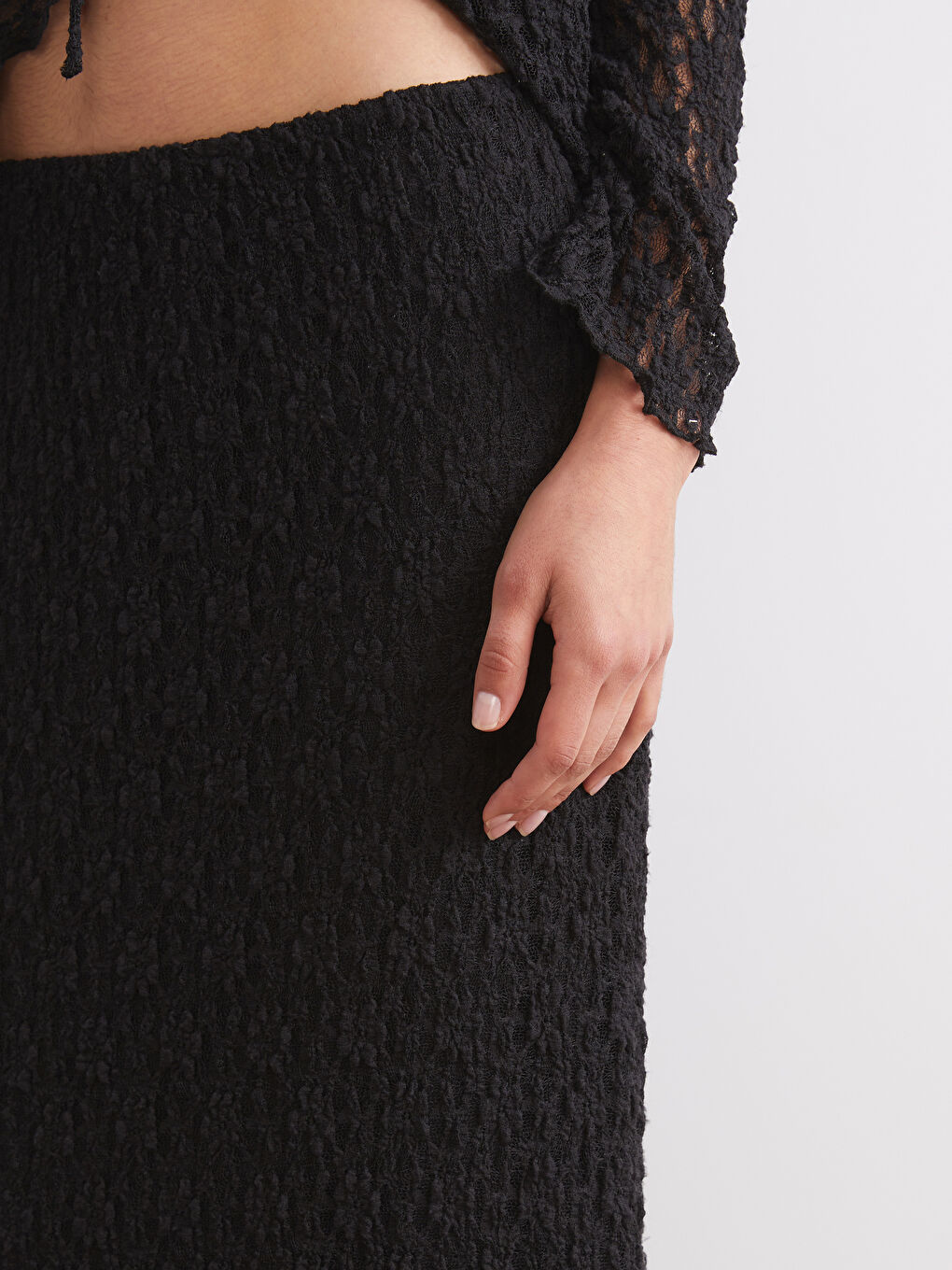 Siyah Beli Lastikli Dantelli Etek-2