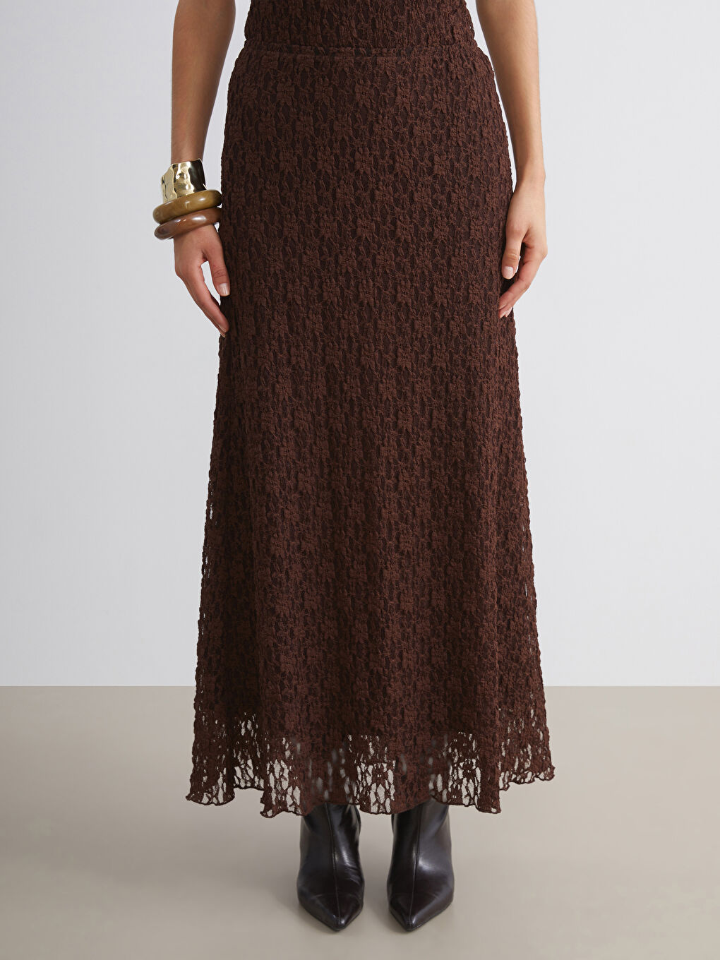 Kahverengi Beli Lastikli Dantelli Etek-1