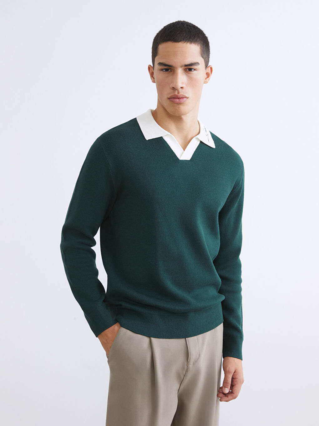 بلوز یه‌خه‌ی پۆڵۆ بۆ پیاوان تریکۆ