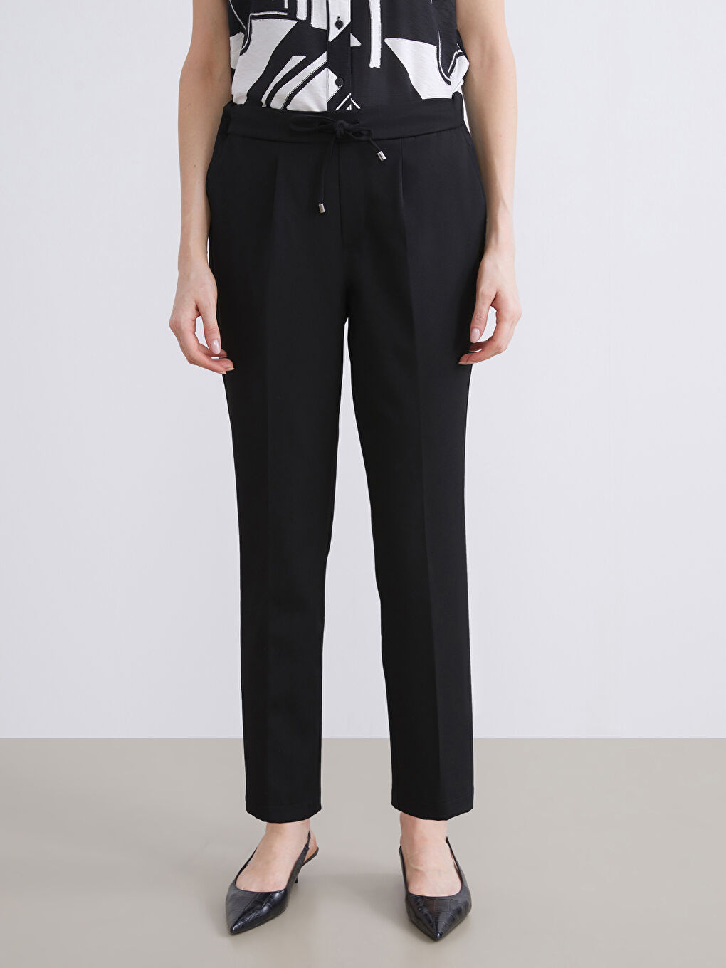 Siyah Beli Lastikli Kadın Pantolon-2