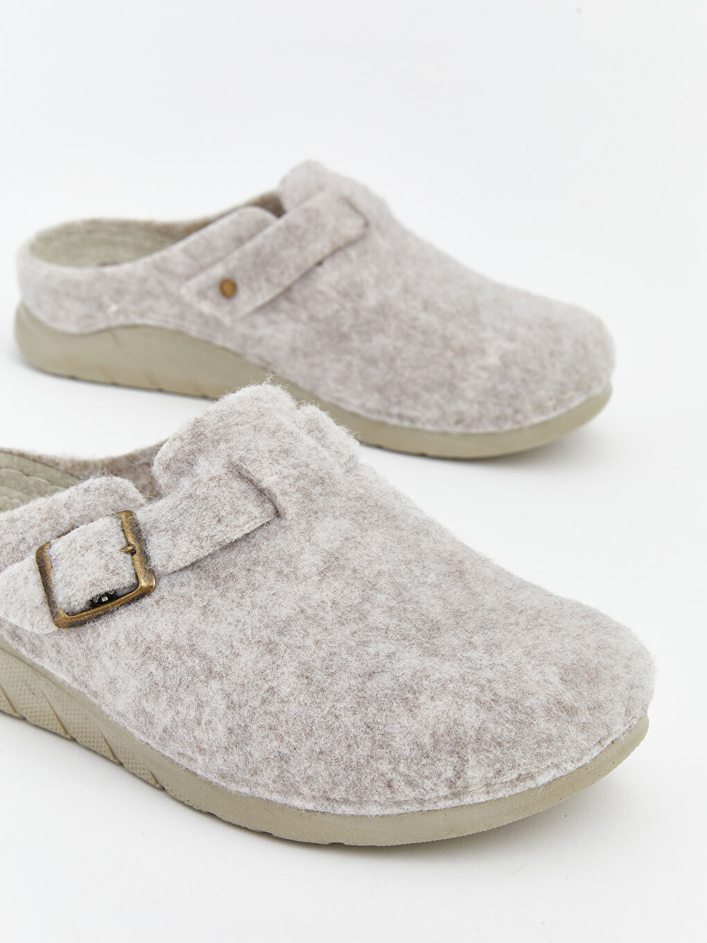 Bej Tokalı Kadın Ev Terliği-2