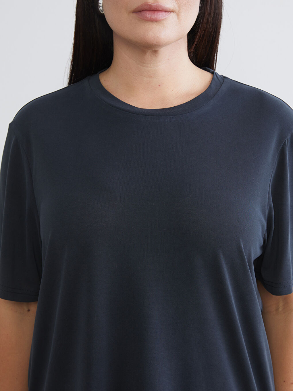 Siyah Büyük Beden Bisiklet Yaka Kadın Tişört 2'li-4