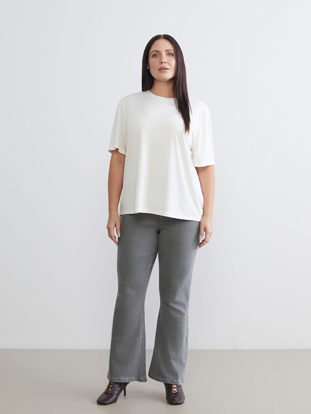 Beyaz Büyük Beden Bisiklet Yaka Kadın Tişört 2'li-3