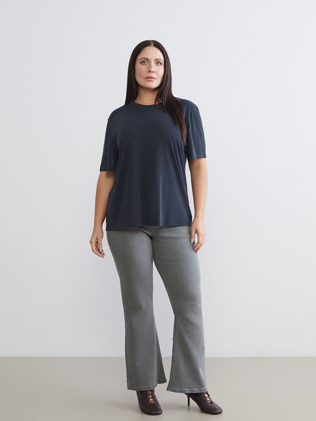 Siyah Büyük Beden Bisiklet Yaka Kadın Tişört 2'li-3