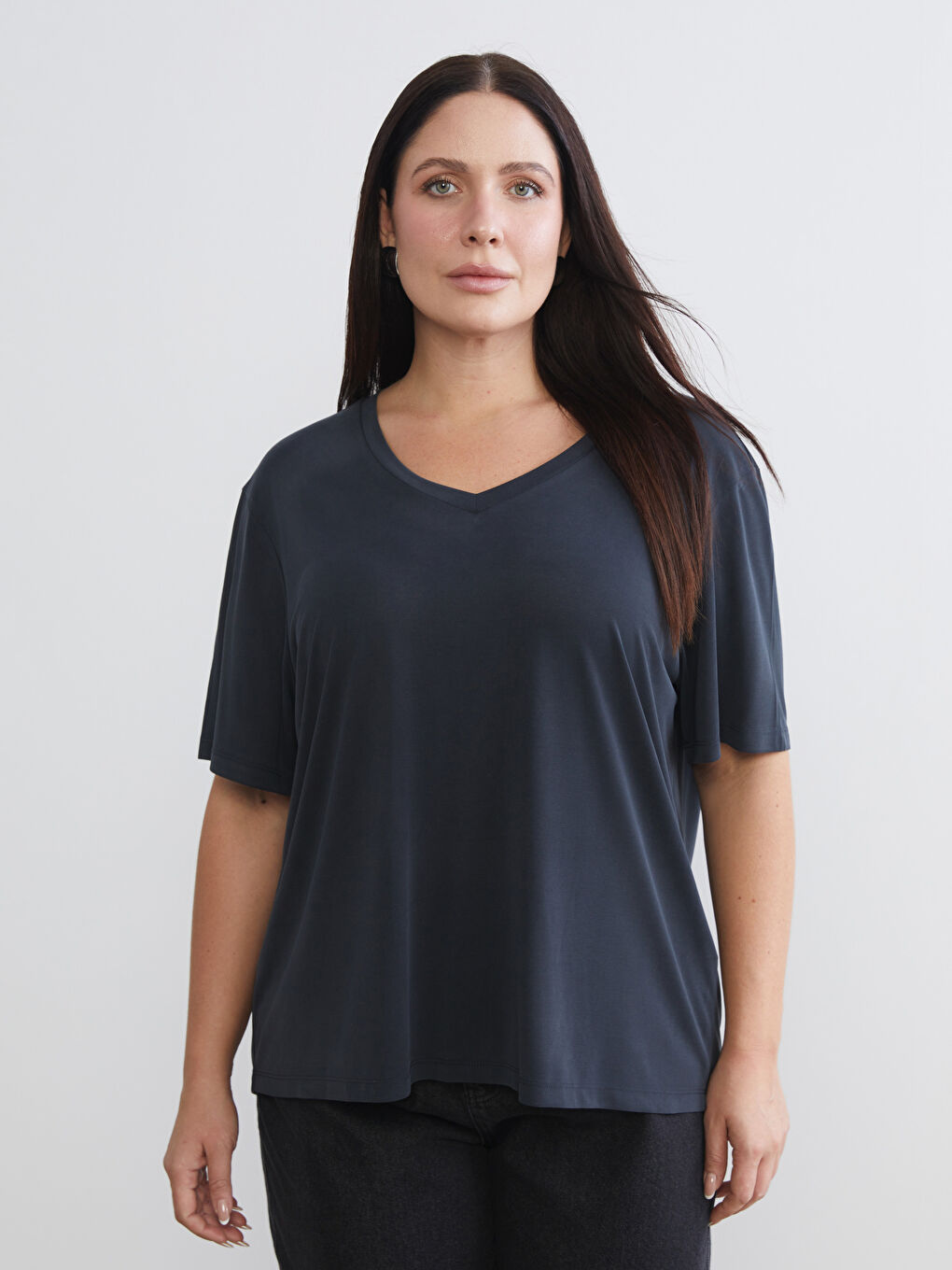 Siyah Büyük Beden V Yaka Kadın Tişört 2'li-1