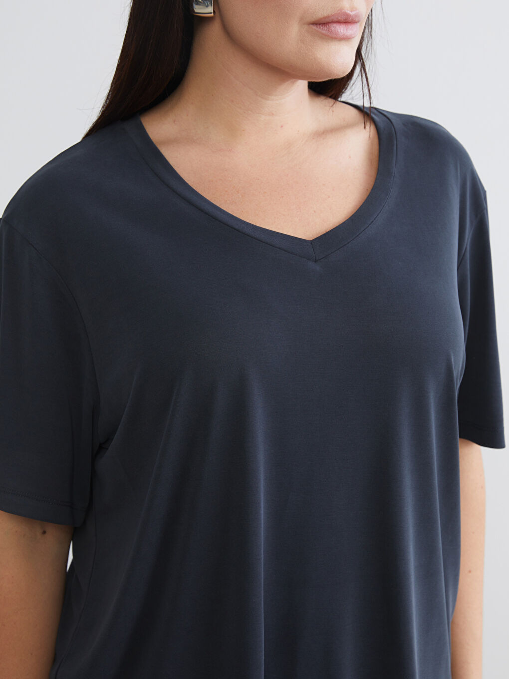 Siyah Büyük Beden V Yaka Kadın Tişört 2'li-3