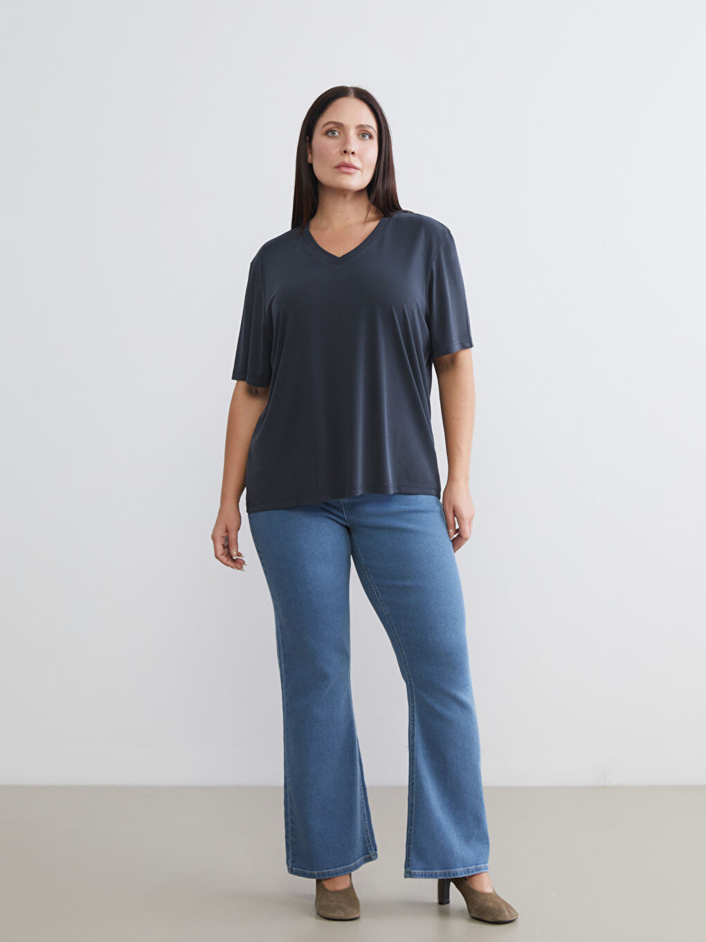 Siyah Büyük Beden V Yaka Kadın Tişört 2'li-3