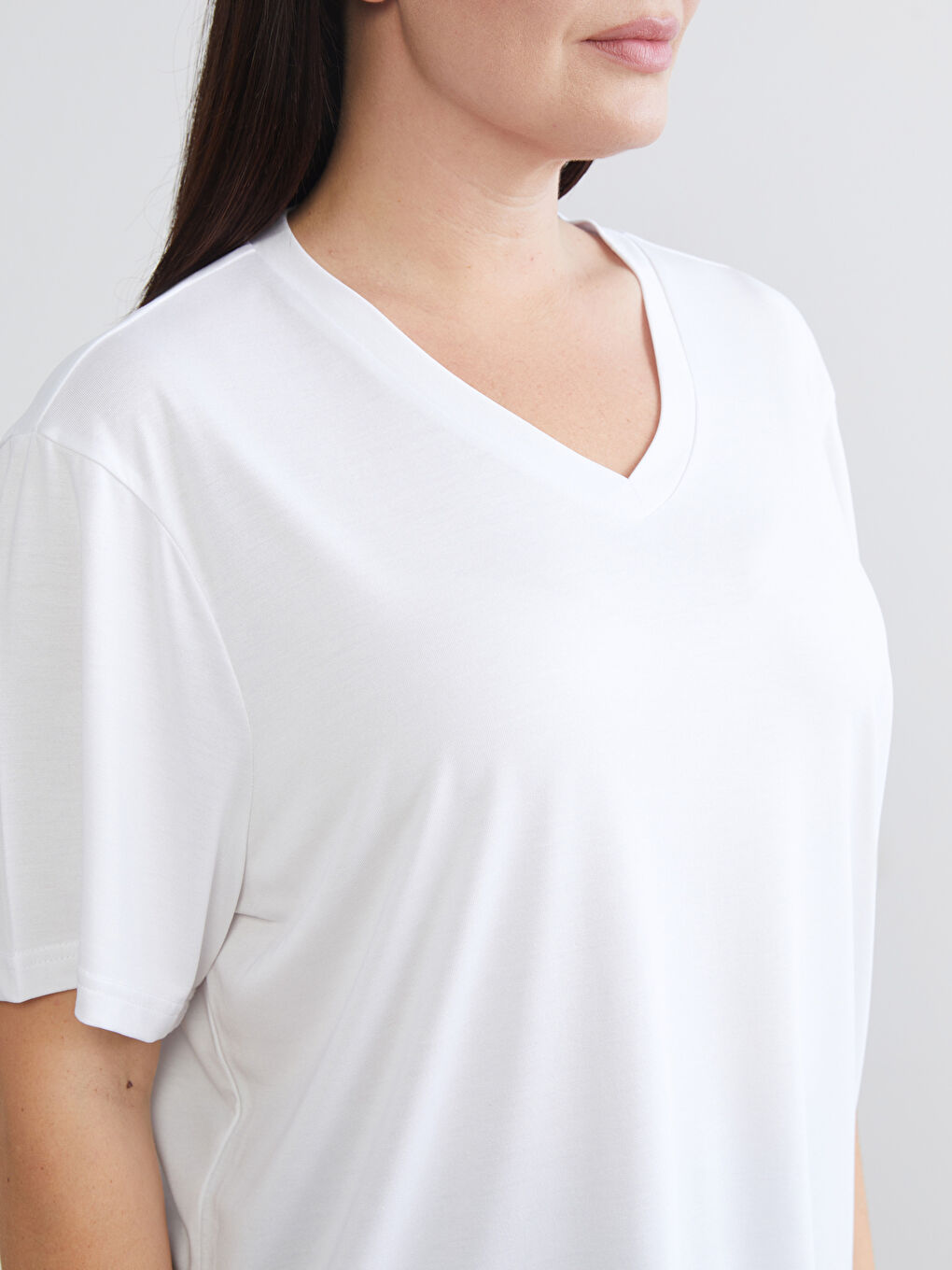 Siyah Büyük Beden V Yaka Kadın Tişört 2'li-4