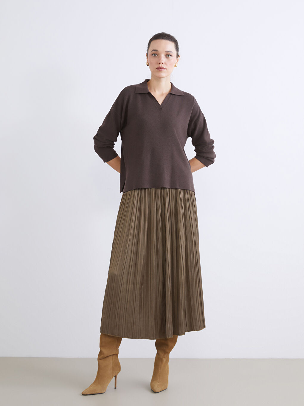 Свитер из трикотажа с воротником поло для женщин-1