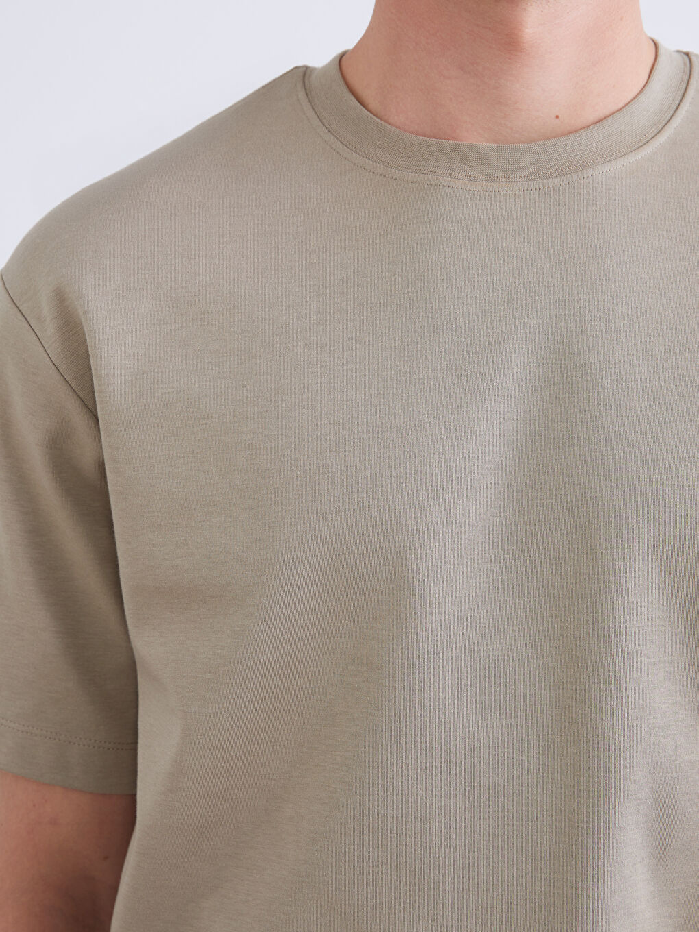 Bej Bisiklet Yaka Erkek Tişört-2