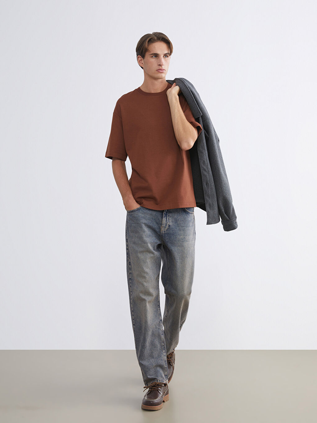 Kahverengi Bisiklet Yaka Erkek Tişört-1