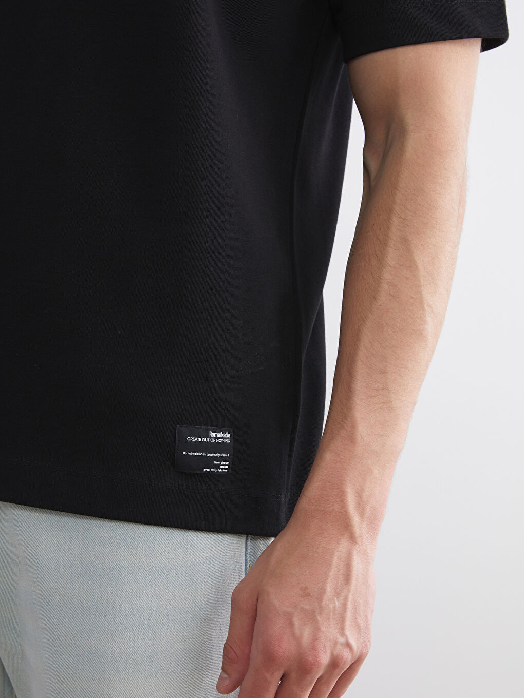 Siyah Bisiklet Yaka Penye Erkek Tişört-2